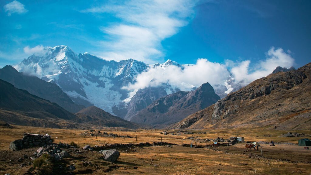 Ausangate Trek and Rainbow Mountain