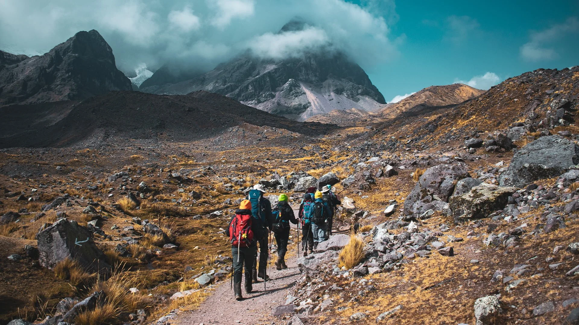 Ausangate Trek and Rainbow Mountain