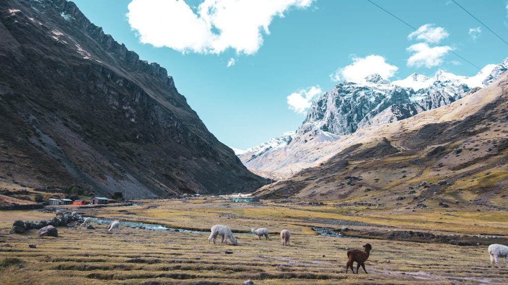 lares trek 4 days