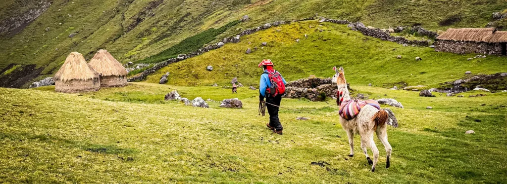 Lares Hike Homestay + Machu Picchu